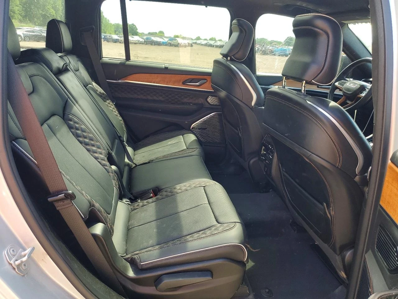 Jeep Grand cherokee 3.6l L Summit, снимка 11 - Автомобили и джипове - 55812543