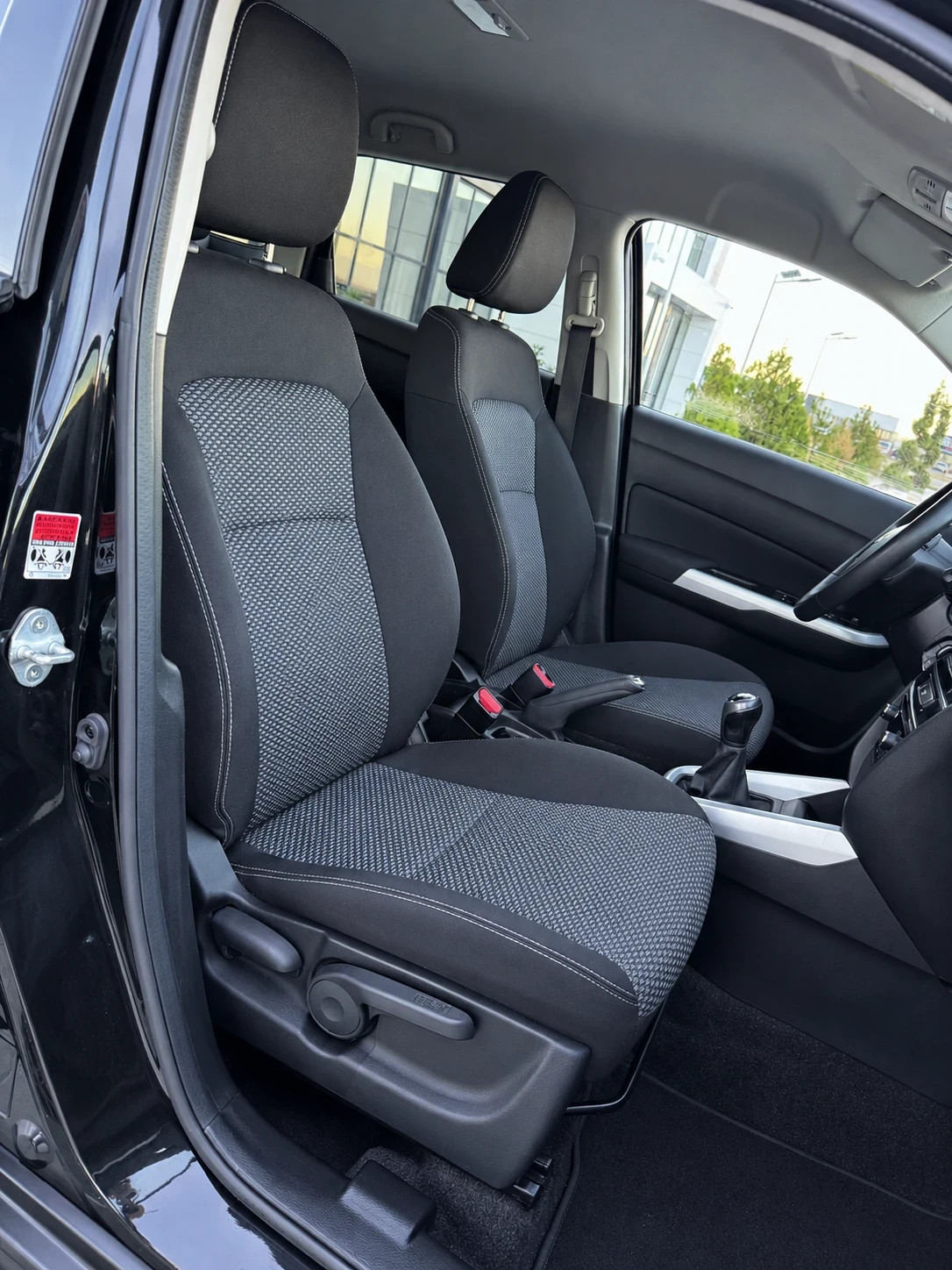 Suzuki Vitara 1.6i LPG , снимка 9 - Автомобили и джипове - 56628335