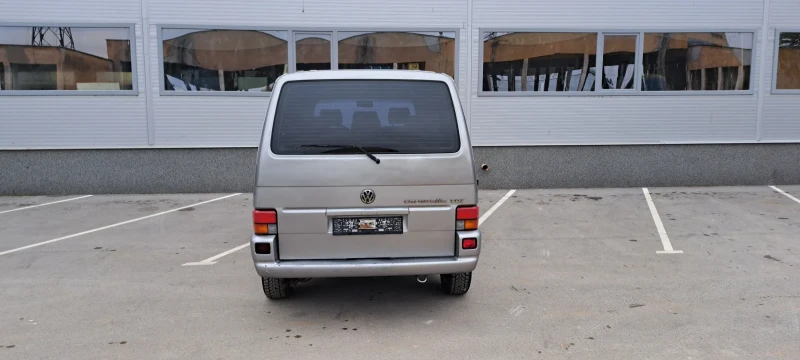 VW Caravelle 2.5TDI 102к.с, снимка 6 - Бусове и автобуси - 48588714