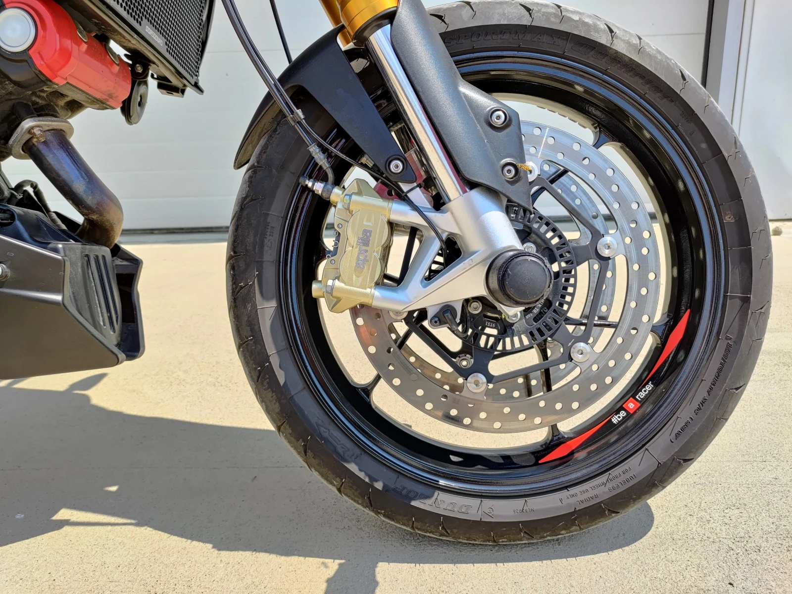 Aprilia Dorsoduro 900 - изображение 6