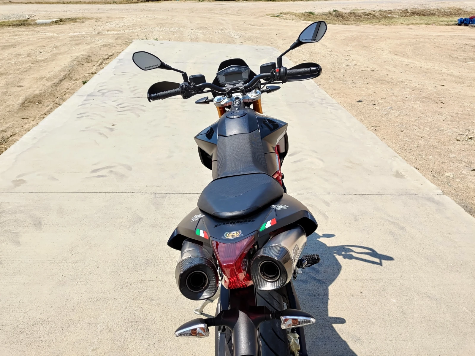 Aprilia Dorsoduro 900 - изображение 4