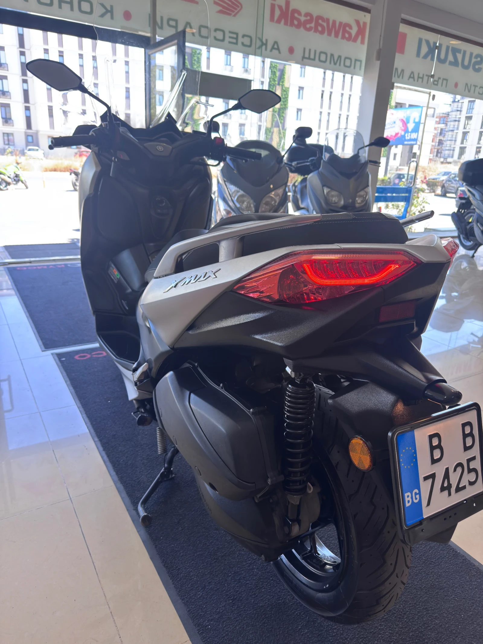 Yamaha X-max Yamaha X-MAX 300i ABS TCS - изображение 6