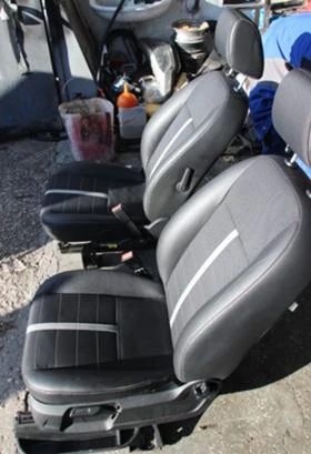 САЛОН ЗА ФОРД КУГА  2010 г.  , снимка 4