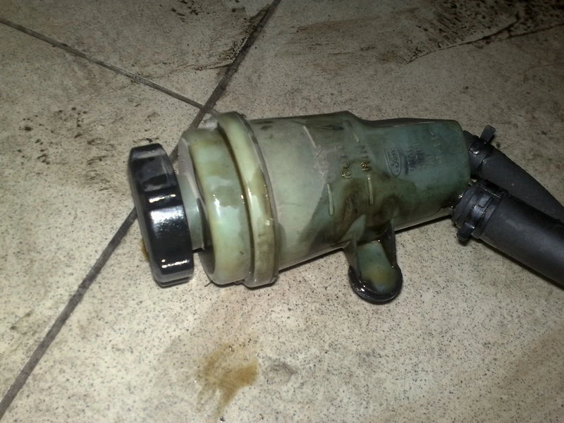 казанче хидравлика за Форд Фокус 1.8TDCI 01г. комби