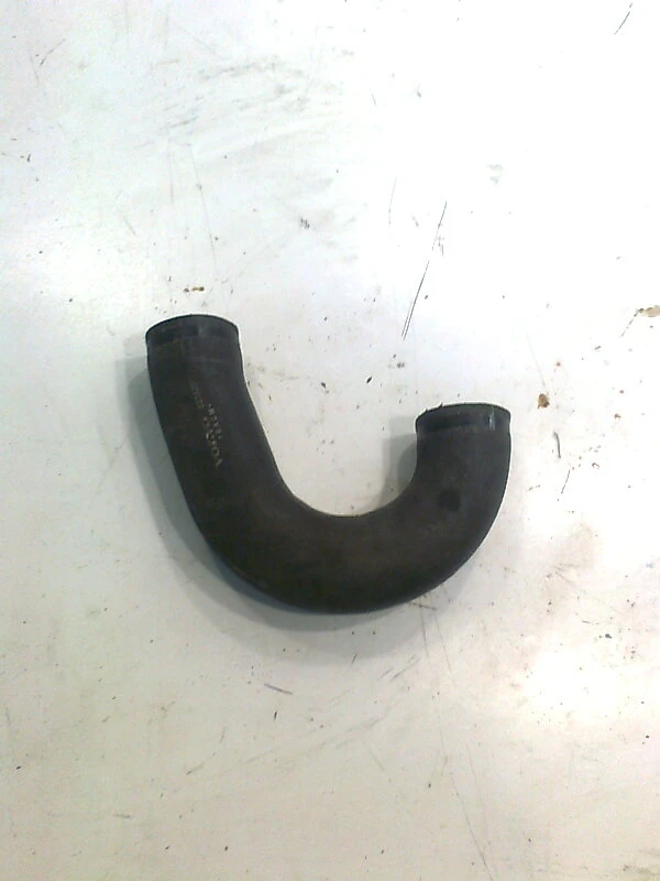 маркуч турбо за Волво В40 2.0 турбо (4)