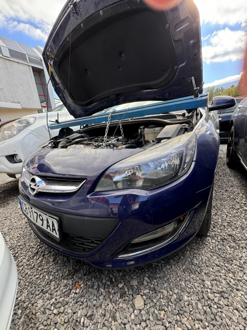 Opel Astra J 2.0 CDTI 160hp, снимка 3 - Автомобили и джипове - 47411304