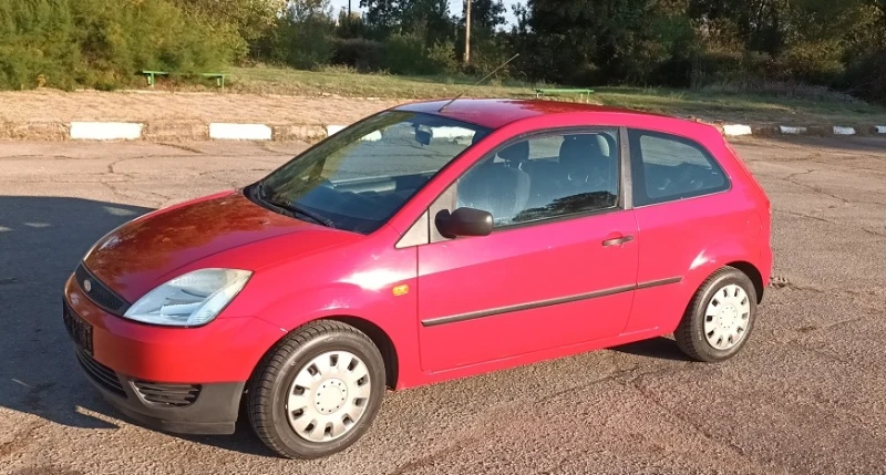 Ford Fiesta 3 врати, снимка 1 - Автомобили и джипове - 47513164