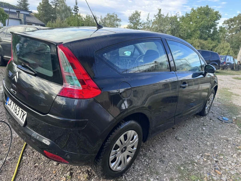 Citroen C4 реални километри, снимка 4 - Автомобили и джипове - 51954584