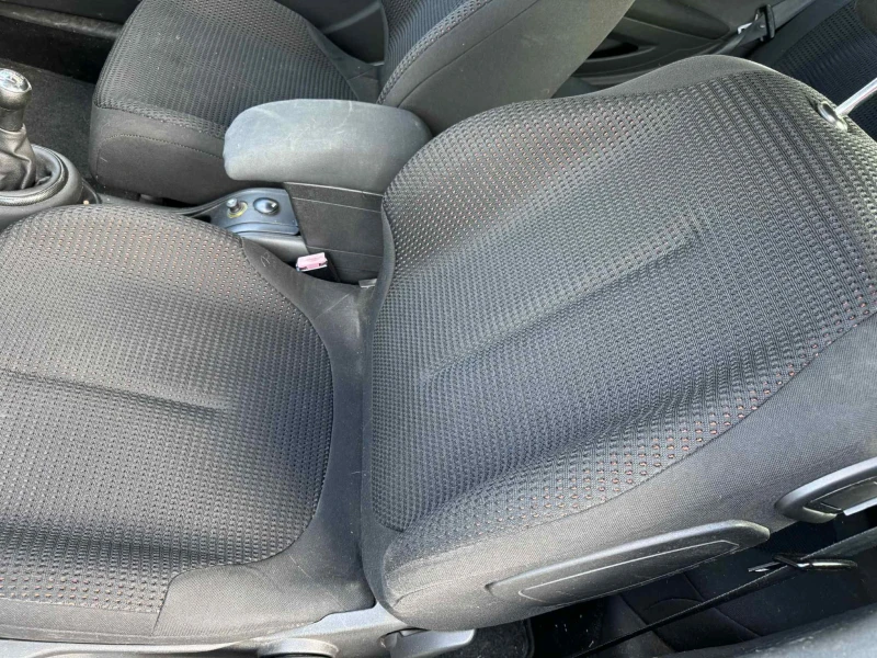 Citroen C4 реални километри, снимка 8 - Автомобили и джипове - 51954584