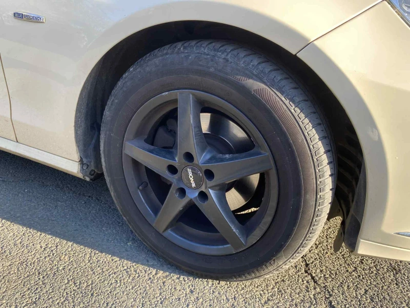 Mercedes-Benz E 200 CDI, снимка 4 - Автомобили и джипове - 52459497