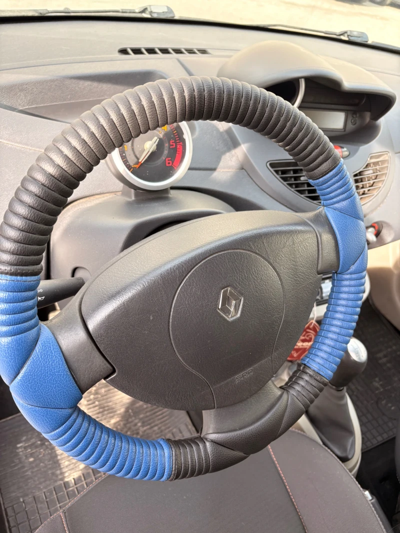 Renault Twingo, снимка 5 - Автомобили и джипове - 52837599