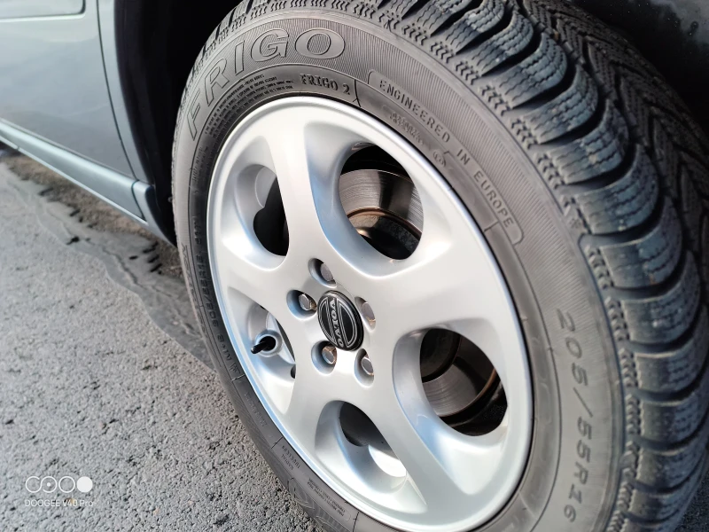 Volvo V70 2, 4 газ-бензин, снимка 16 - Автомобили и джипове - 52890831
