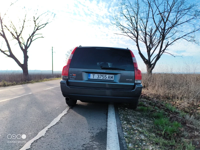 Volvo V70 2, 4 газ-бензин, снимка 17 - Автомобили и джипове - 52890831