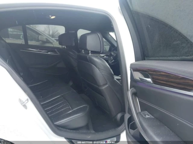 BMW 550 M550I XDRIVE, снимка 11 - Автомобили и джипове - 53463997