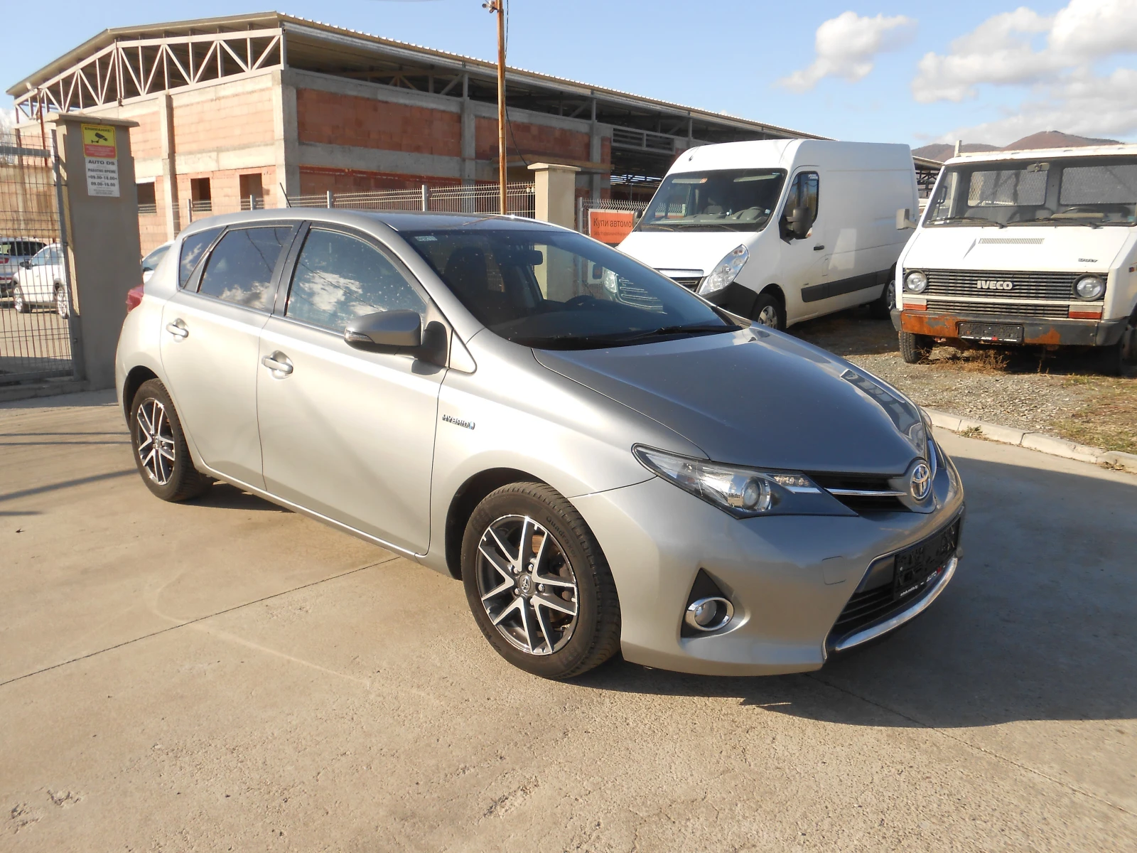 Toyota Auris 1.8i-Hybrid-Euro-6B-Navi-Kamera - изображение 3