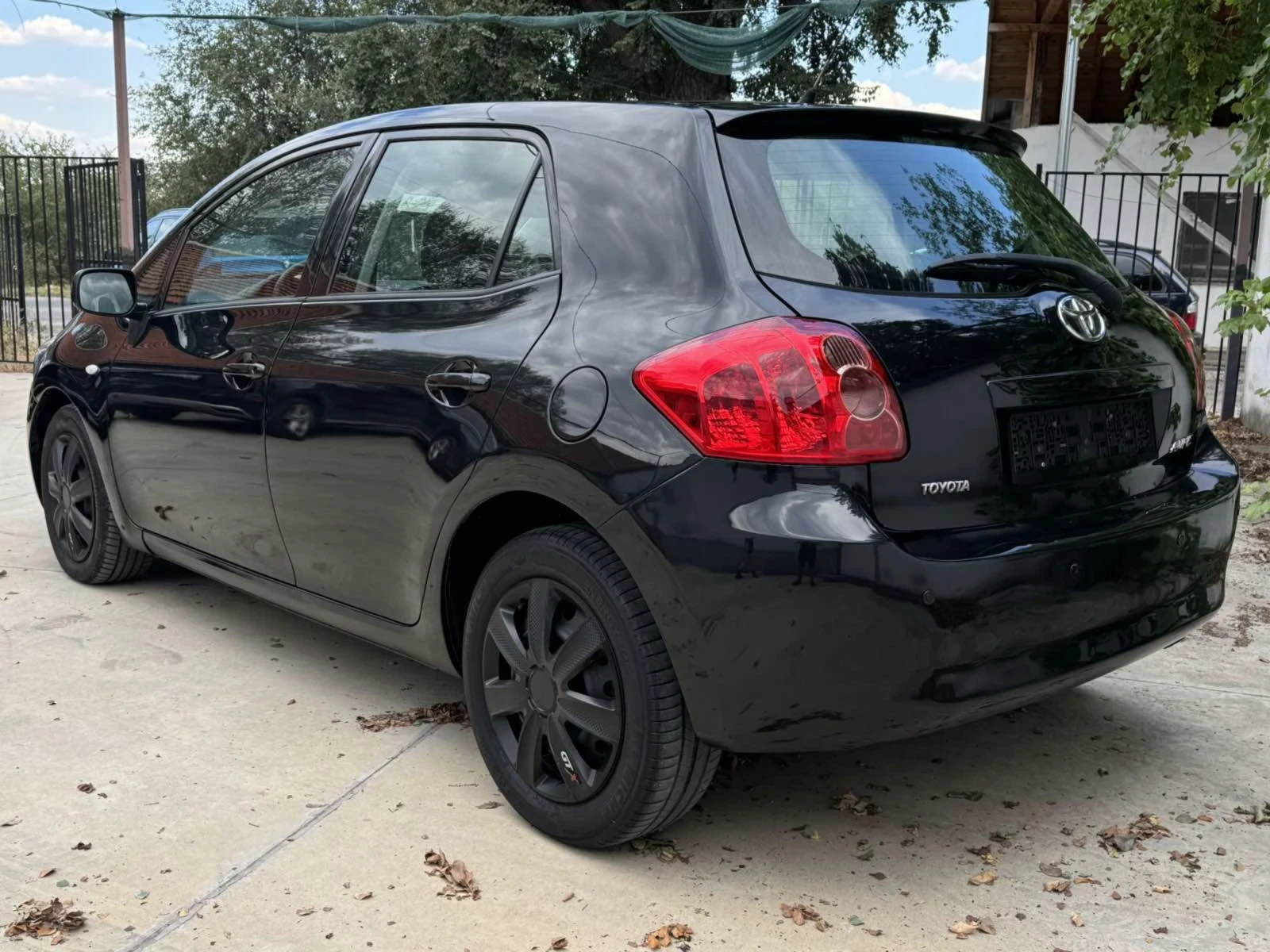 Toyota Auris 1.6 VVT-I  - изображение 4
