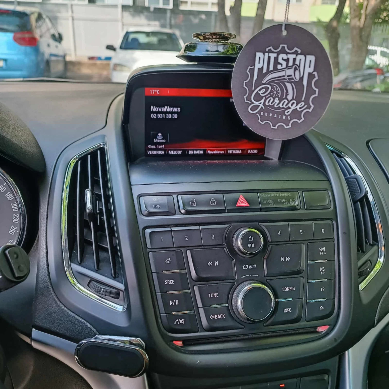 Opel Zafira 1.4 - изображение 10