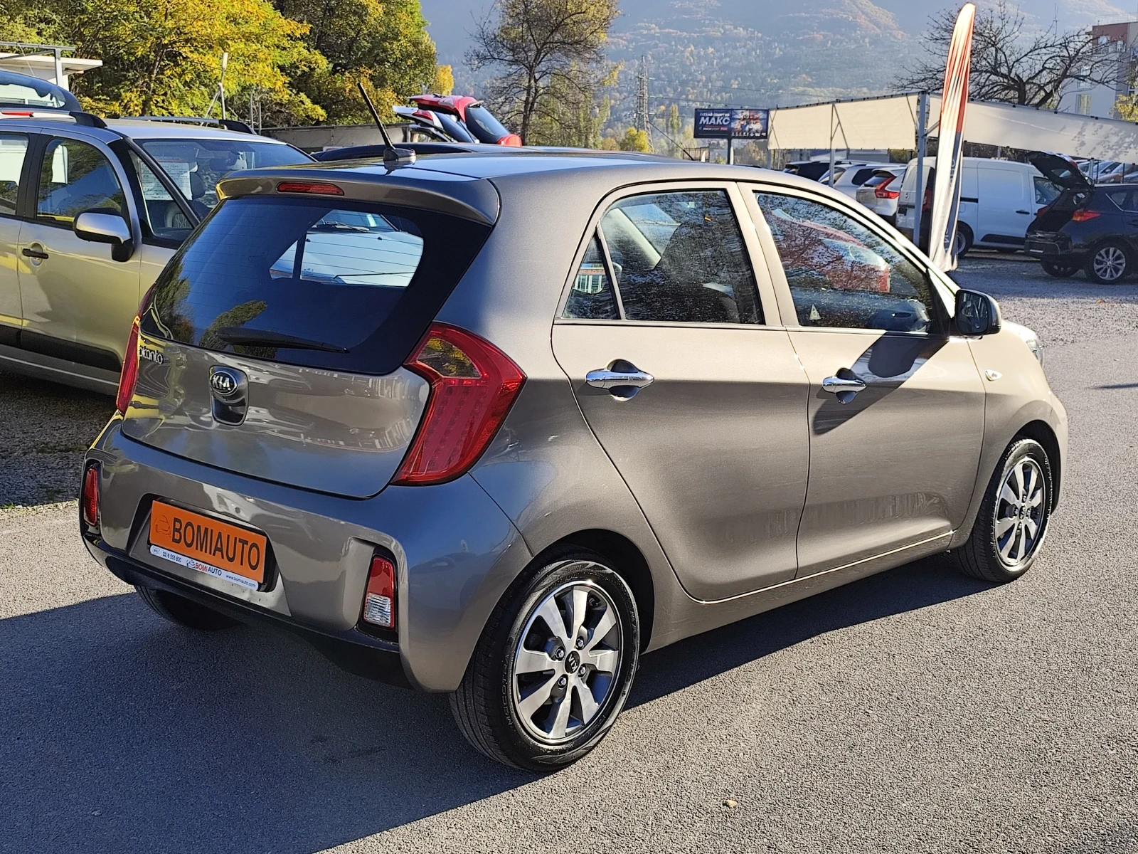 Kia Picanto 1.0i* LPG* EURO6B* 76000km!* NAVI* ФАБРИЧНА ГАЗ - изображение 3