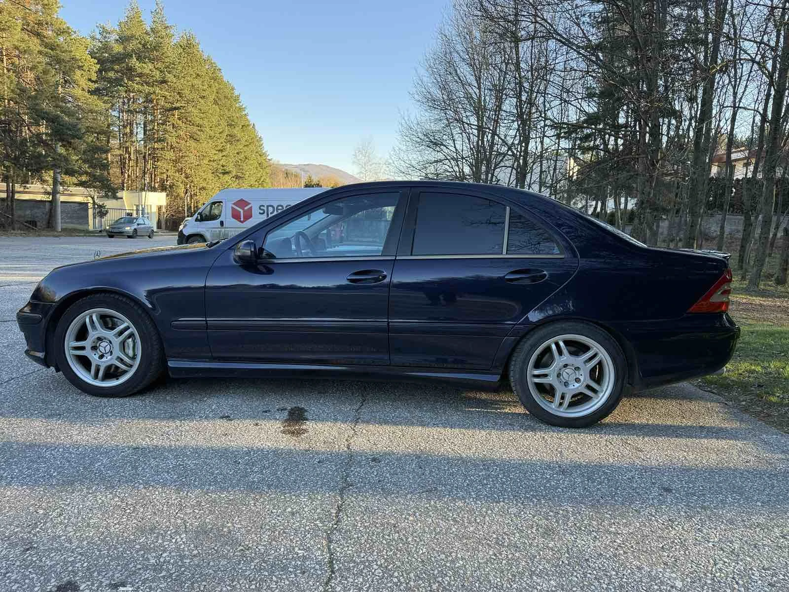 Mercedes-Benz C 32 AMG  - изображение 5