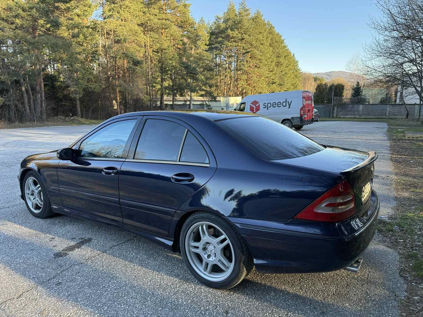 Mercedes-Benz C 32 AMG  - изображение 6