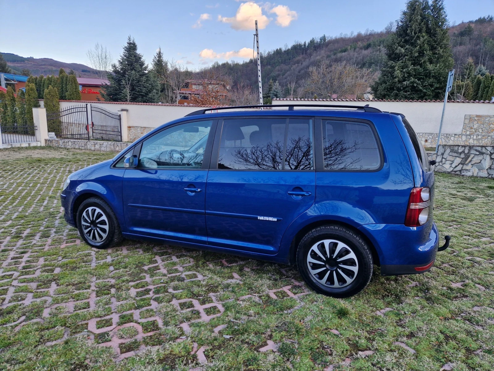 VW Touran FACE LIFT..1.9TDI...НАВИГАЦИЯ...НОВ ВНОС.. - изображение 10