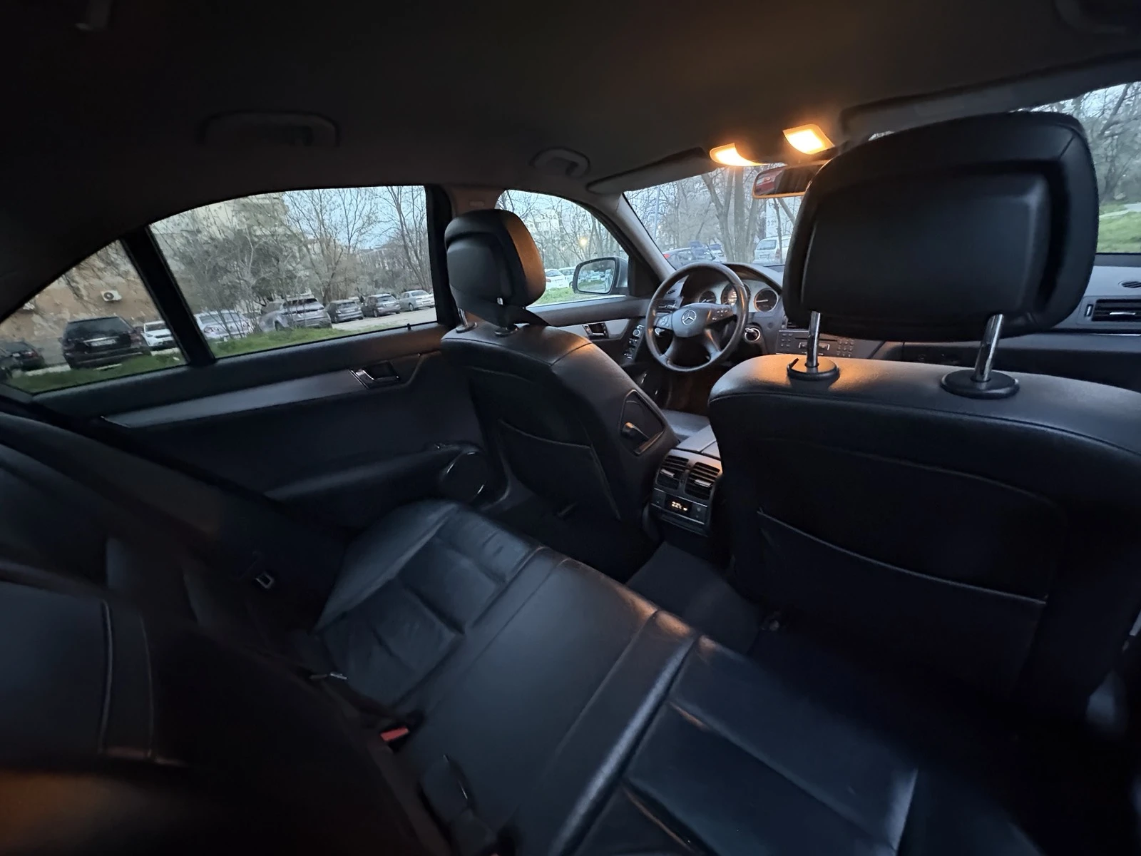 Mercedes-Benz C 220 CDI Автоматик Avangarde OM646, снимка 10 - Автомобили и джипове - 53853541