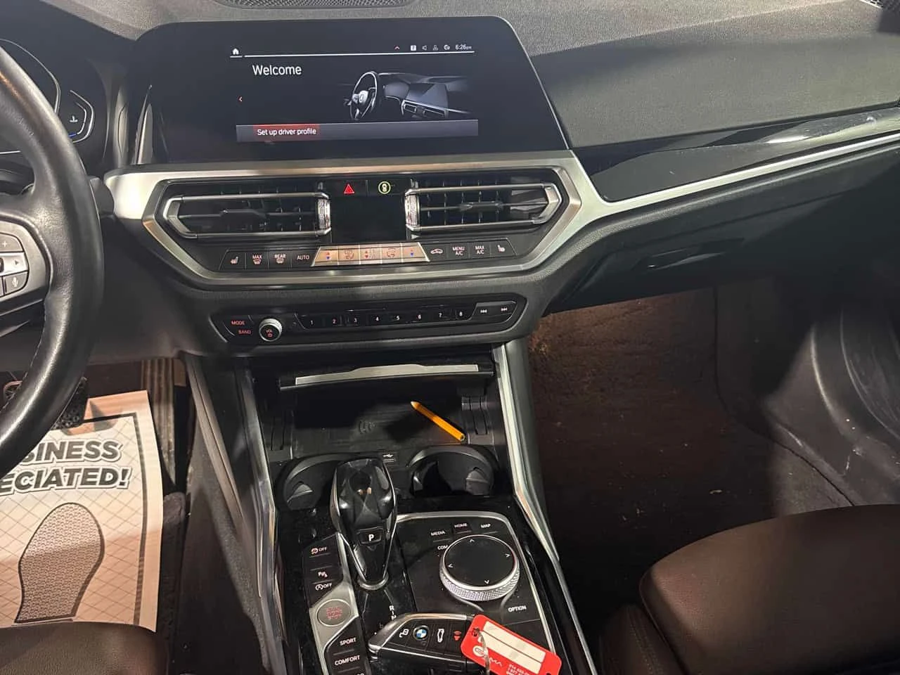 BMW 330 i xDrive/CARFAX/ШИБИДАХ/ПОДГРЕВИ, снимка 9 - Автомобили и джипове - 53980605