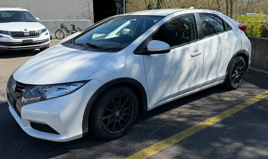 Honda Civic 1.8i-VTEC, снимка 2 - Автомобили и джипове - 54249338