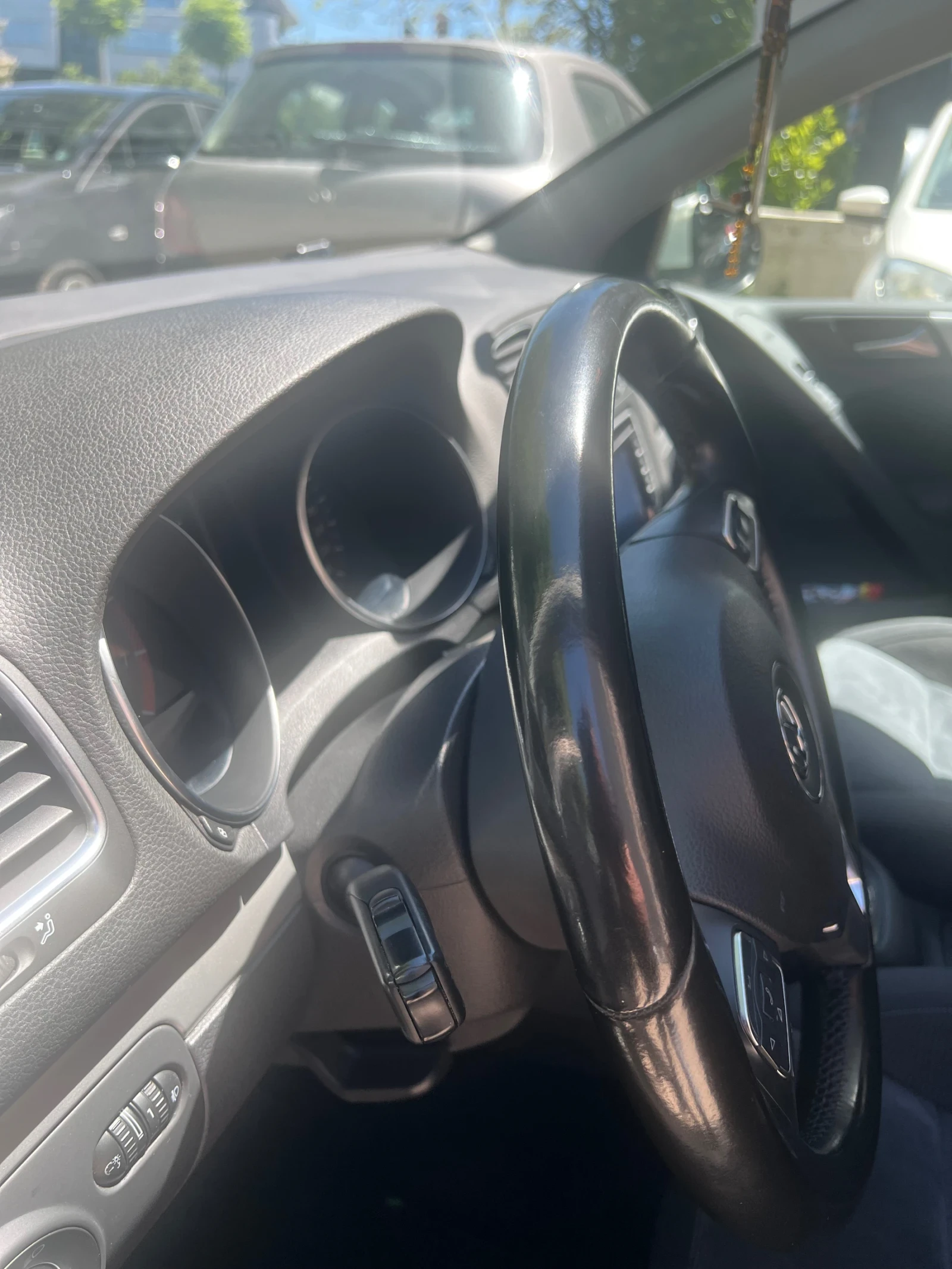 VW Golf 1.4 PERFECT AVTOMAT 7G, снимка 15 - Автомобили и джипове - 54551442