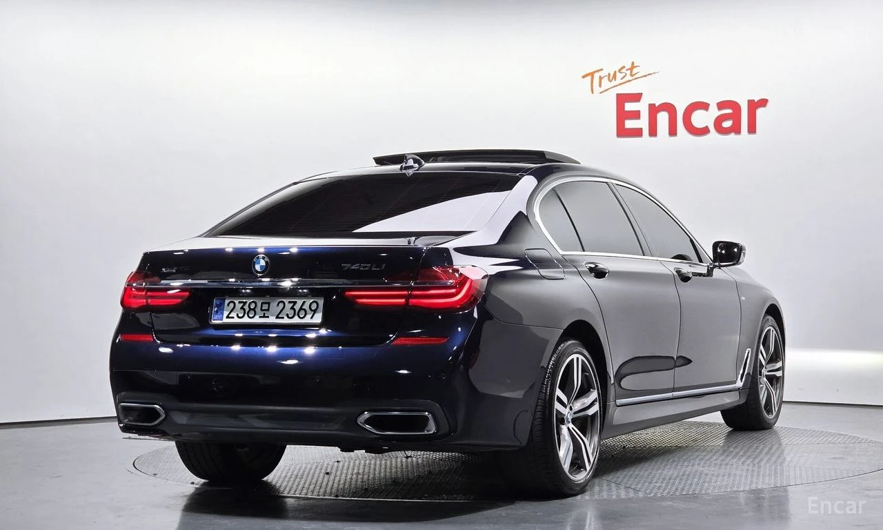 BMW 740 Li* XDRIVE* M-SPORT* 360CAMERA* DRIVE-ASSIST* H&K*, снимка 3 - Автомобили и джипове - 54577925