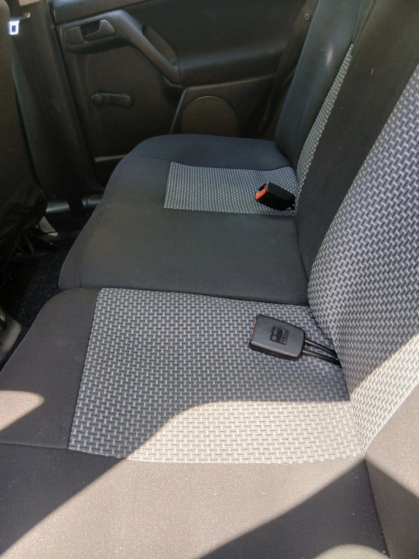 VW Golf 1.6 , снимка 6 - Автомобили и джипове - 54770611