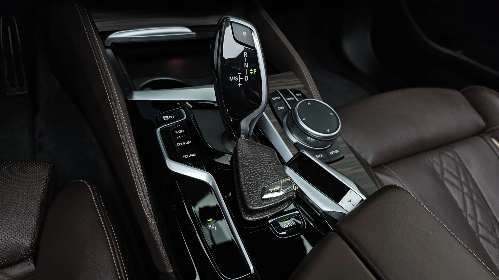 BMW 523 M SPORT* КОЖА* ПОДГРЕВИ* 360 CAM, снимка 12 - Автомобили и джипове - 54982530
