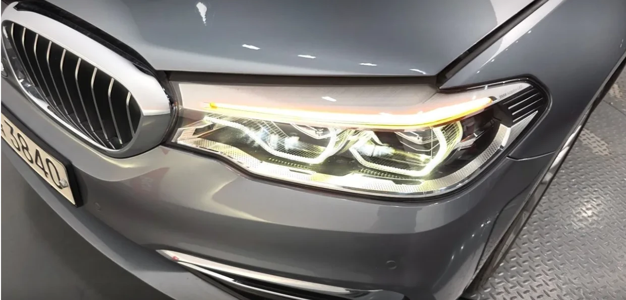 BMW 530 * АВТО КРЕДИТ* ЦЕНА ДО БГ * Сервизна история * , снимка 3 - Автомобили и джипове - 55458645