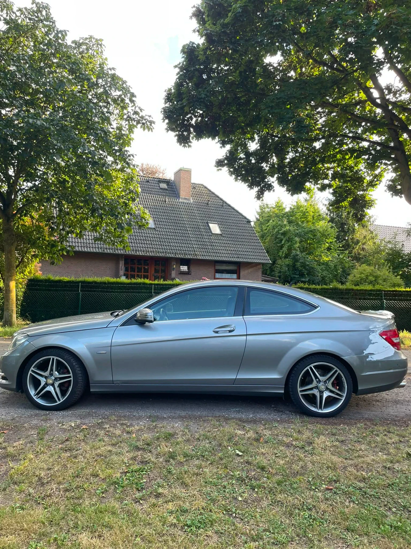 Mercedes-Benz C 220, снимка 3 - Автомобили и джипове - 55695471