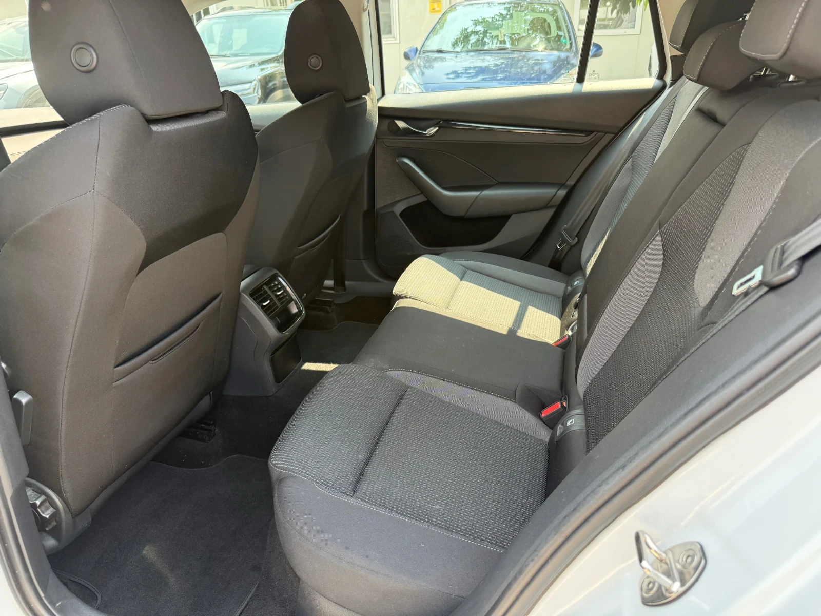 Skoda Octavia 2.0TDI - 150к.с. - Топ състояние, снимка 14 - Автомобили и джипове - 55786698