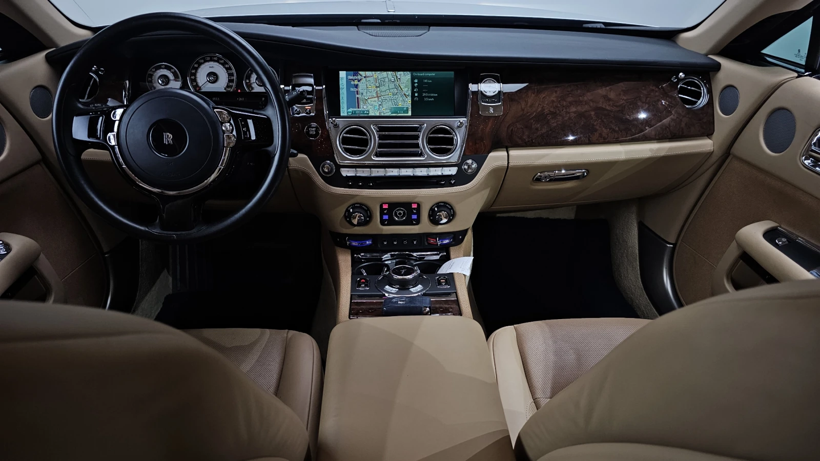 Rolls-Royce Wraith SOFT CLOSE* 360* ЕЛ. БАГАЖНИК* HUD* КРАЙНА ЦЕНА, снимка 7 - Автомобили и джипове - 55983894