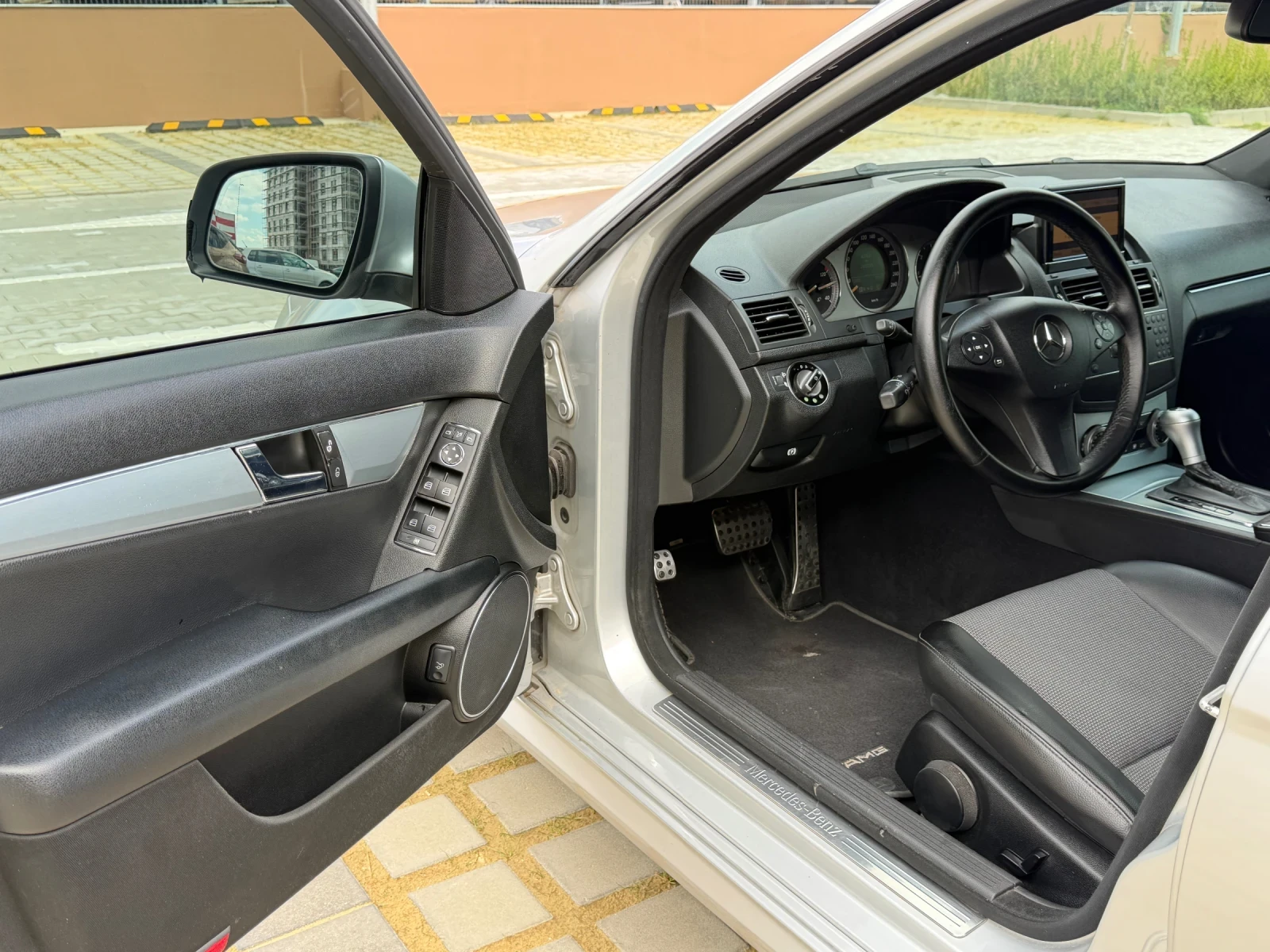 Mercedes-Benz C 220 CDI, снимка 5 - Автомобили и джипове - 56303713