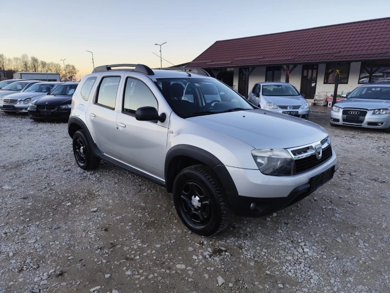 Dacia Duster 1.5 дизел, снимка 3 - Автомобили и джипове - 48649600