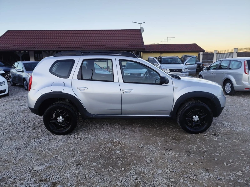 Dacia Duster 1.5 дизел, снимка 4 - Автомобили и джипове - 48649600