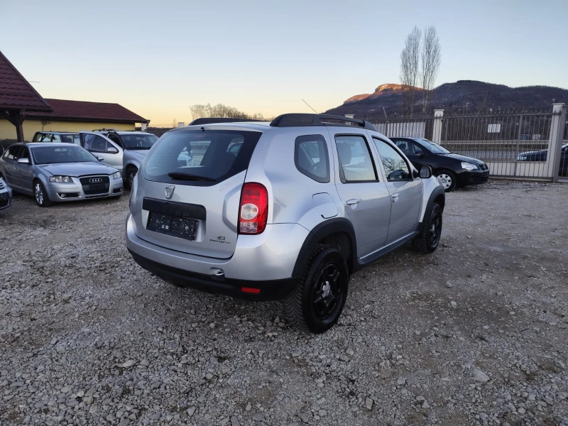 Dacia Duster 1.5 дизел, снимка 5 - Автомобили и джипове - 48649600