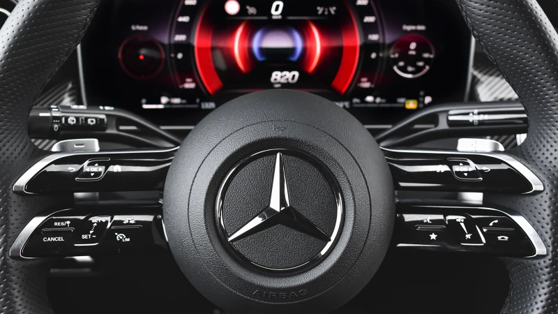 Mercedes-Benz GLC 400 e AMG Line Plug-in Hybrid 4MATIC, снимка 9 - Автомобили и джипове - 51204546