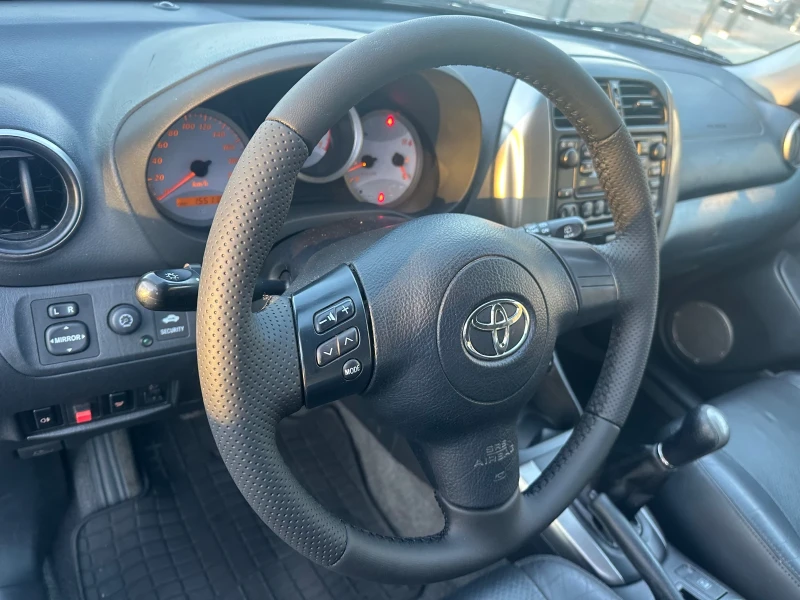 Toyota Rav4 2.0D4D* REALNI KM* KOJA* , снимка 8 - Автомобили и джипове - 52942496