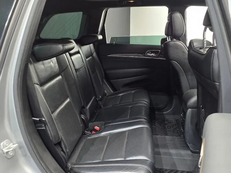 Jeep Cherokee 3.0D AWD Overland - САМО 30% АВАНС, снимка 11 - Автомобили и джипове - 55662018