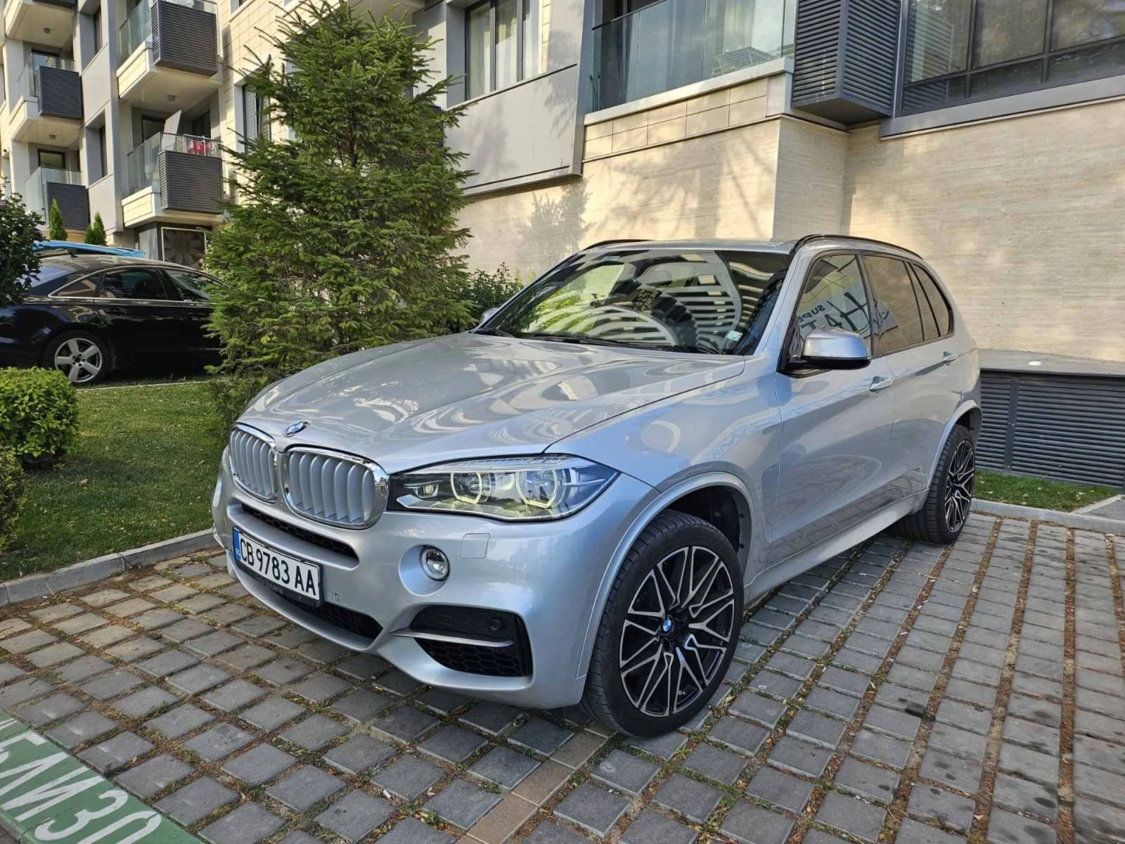 BMW X5 M50D  - изображение 3