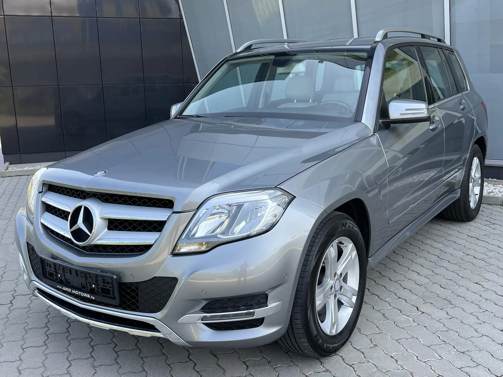 Mercedes-Benz GLK 350i 306кс ВНОС ШВЕЙЦАРИЯ Автоматик Кожа Подгрев - изображение 2