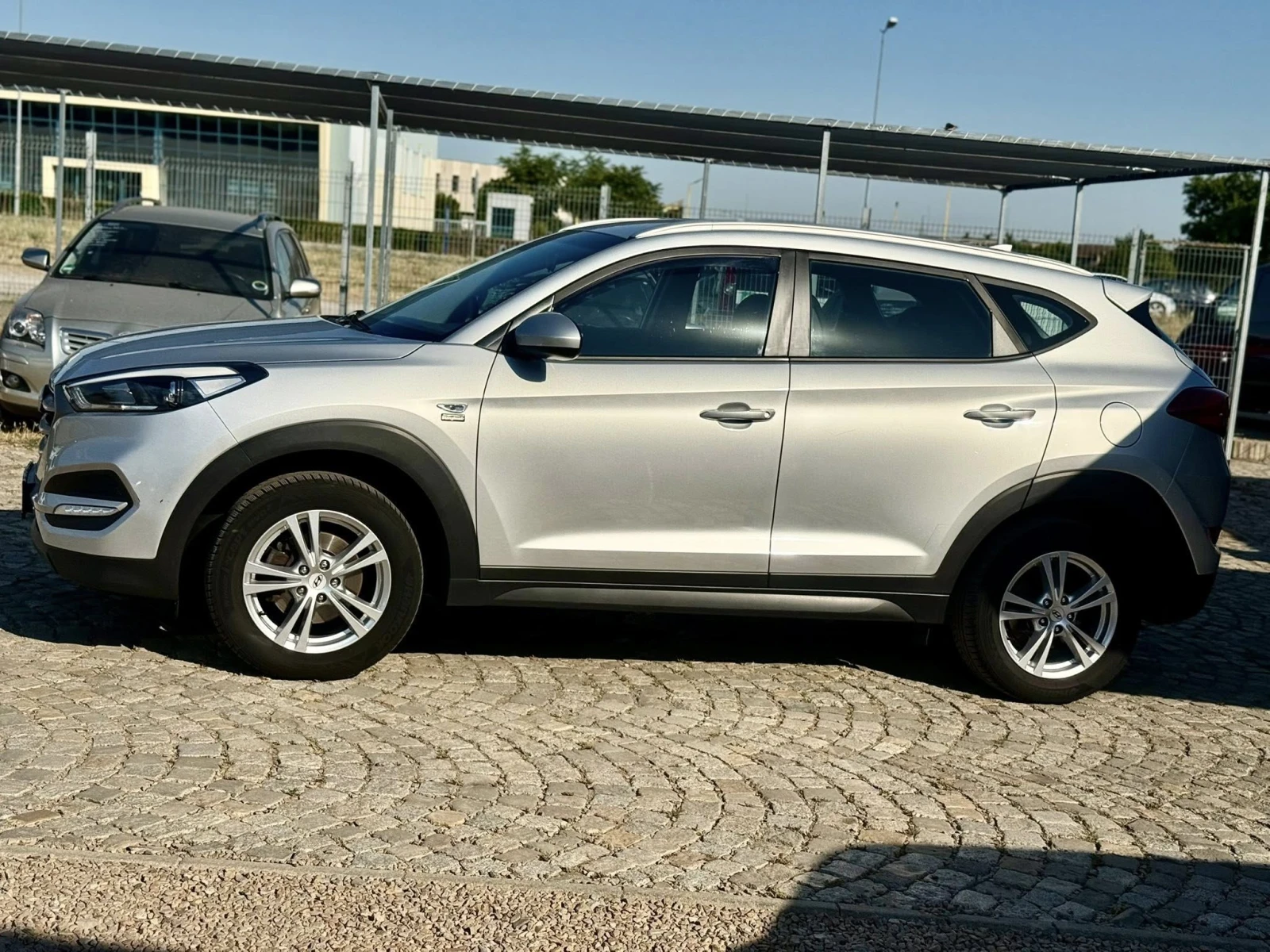 Hyundai Tucson 1.6 6-скорости - изображение 2