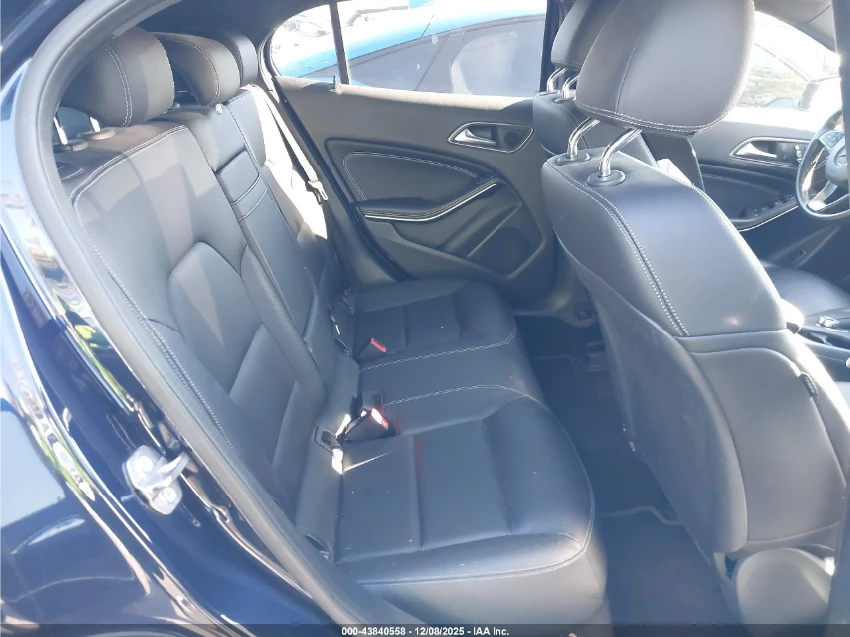 Mercedes-Benz GLA 250 AMG-PACK* DIGITAL* ПОДГРЕВ* КАМЕРА - изображение 9