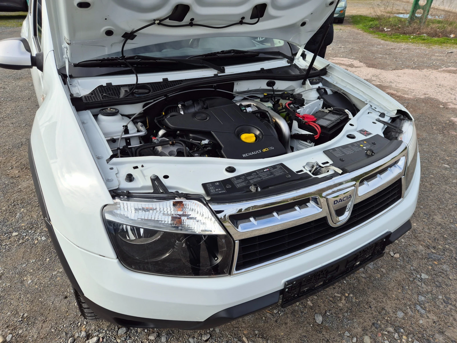 Dacia Duster 1.5DCI 110�� 4x4 | Mobile.bg � ����������� 16