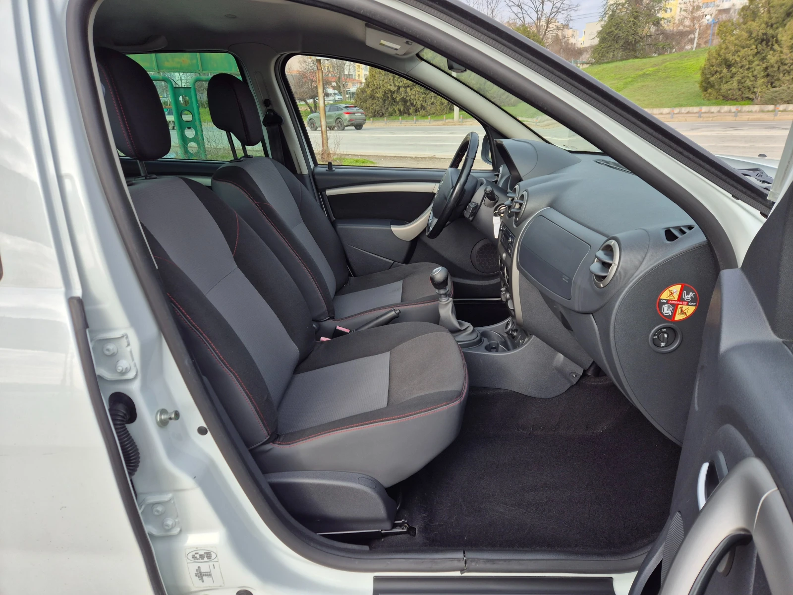 Dacia Duster 1.5DCI 110кс 4x4 - изображение 9