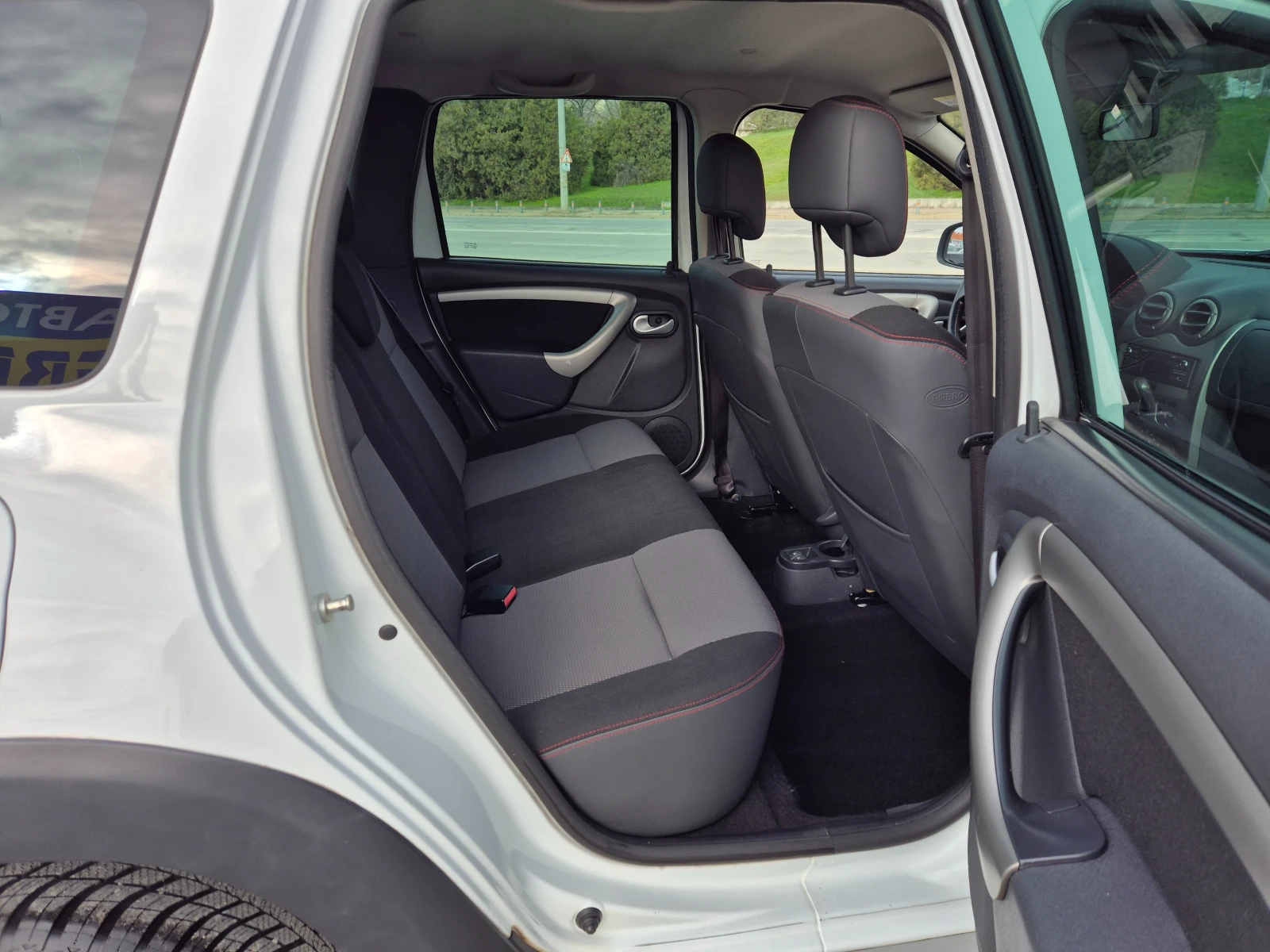 Dacia Duster 1.5DCI 110кс 4x4 - изображение 10